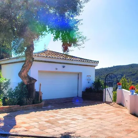 4 Bed Private Pool Bermeja וילה *