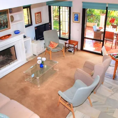 4 Bed Private Pool Bermeja אסטפונה
