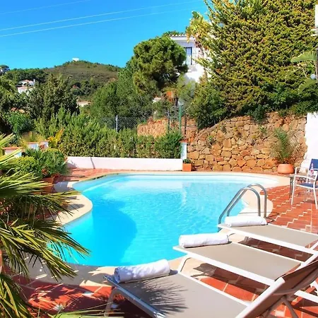 4 Bed Private Pool Bermeja * אסטפונה